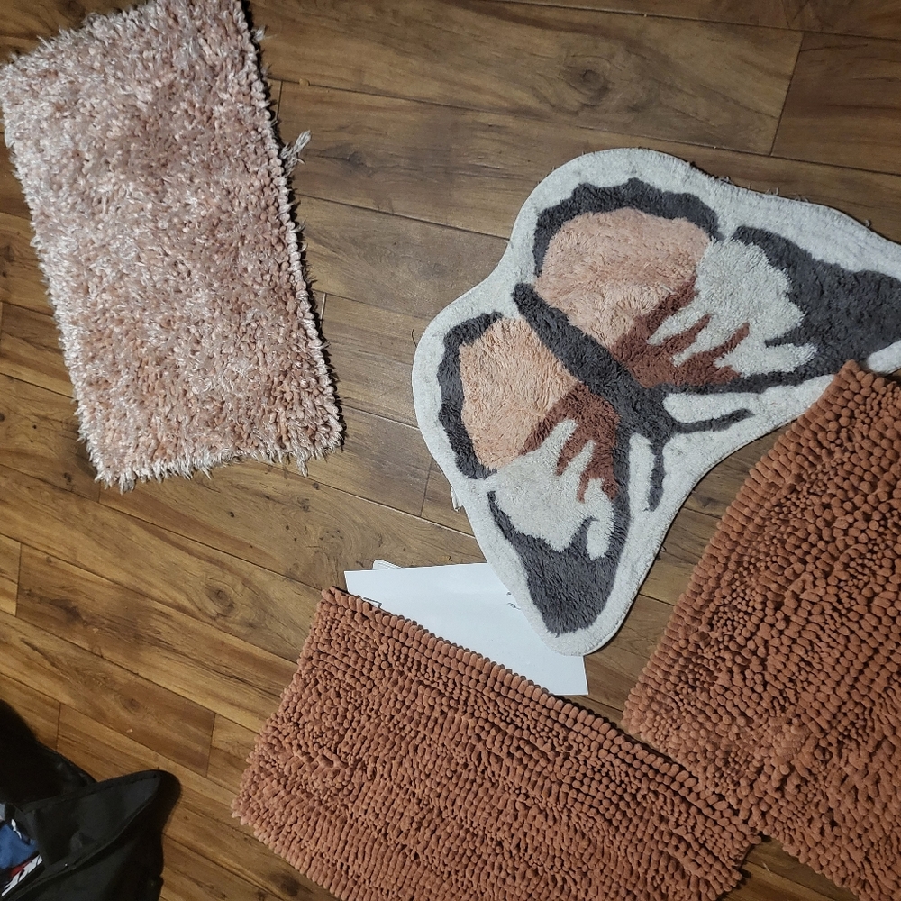 Bathroom rugs